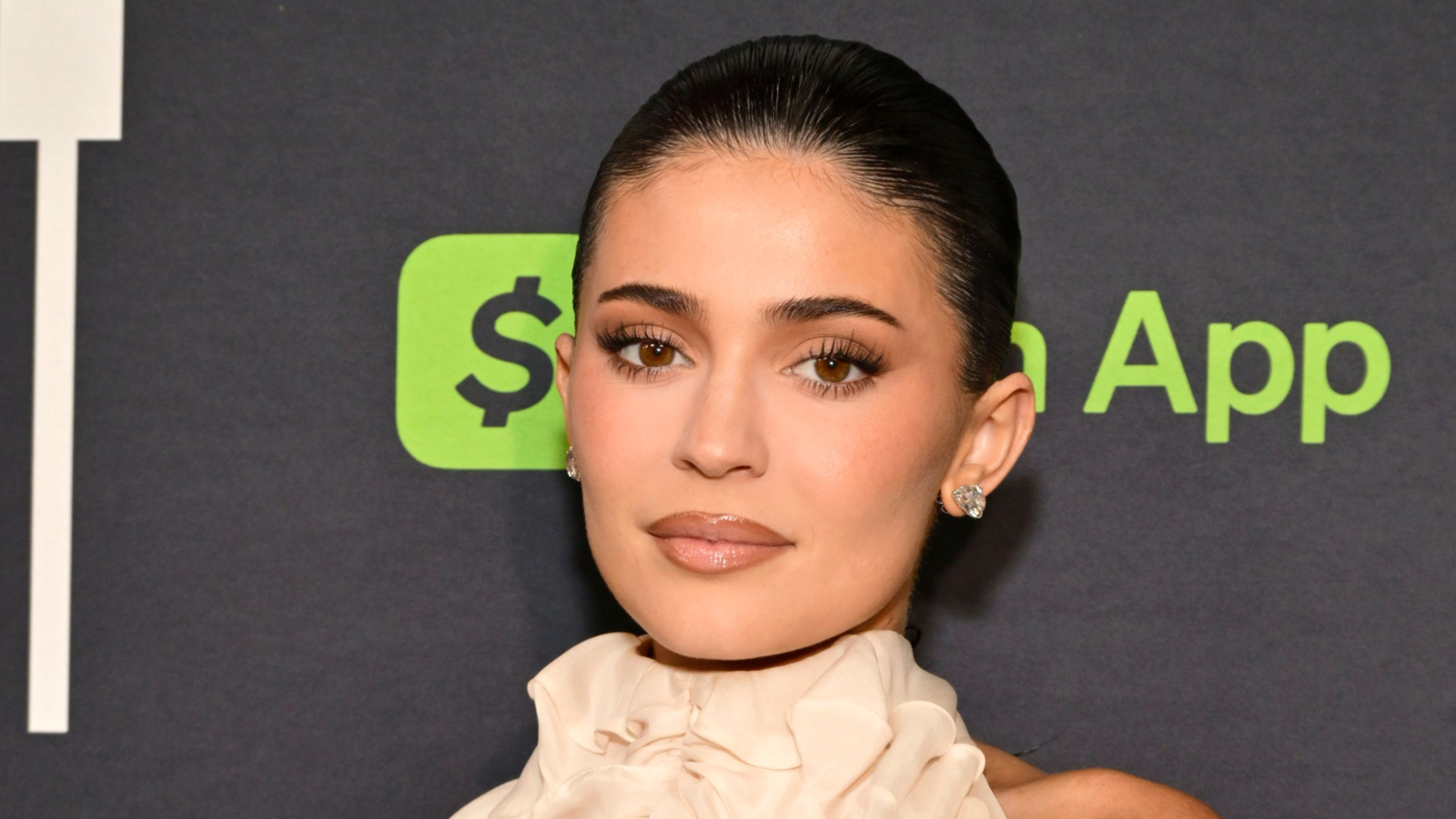 كايلي جينر في مواجهة دعوى قضائية من مساعدة سابقة 