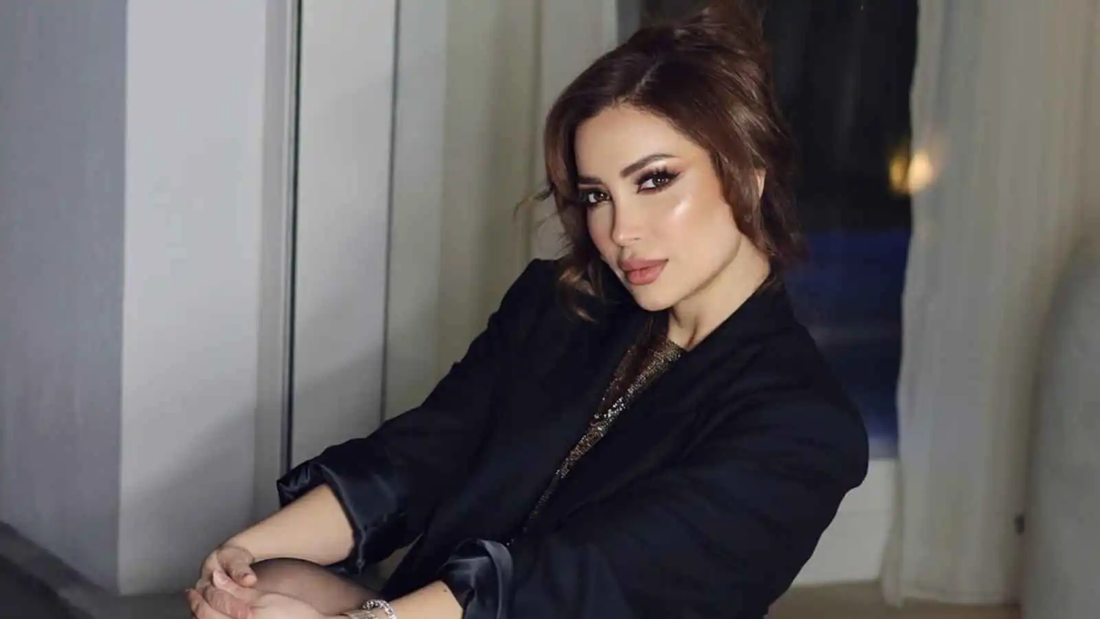 نسرين طافش تطرح برومو كليب أغنية "روقان"