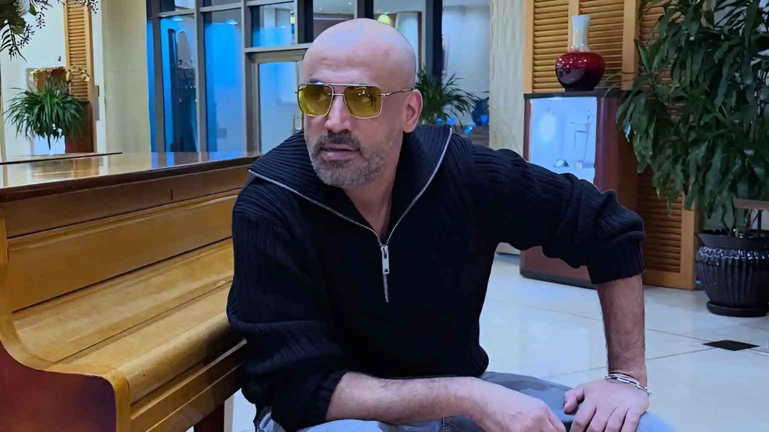 إصابة الملحن محمد يحيى بكسر في القدم