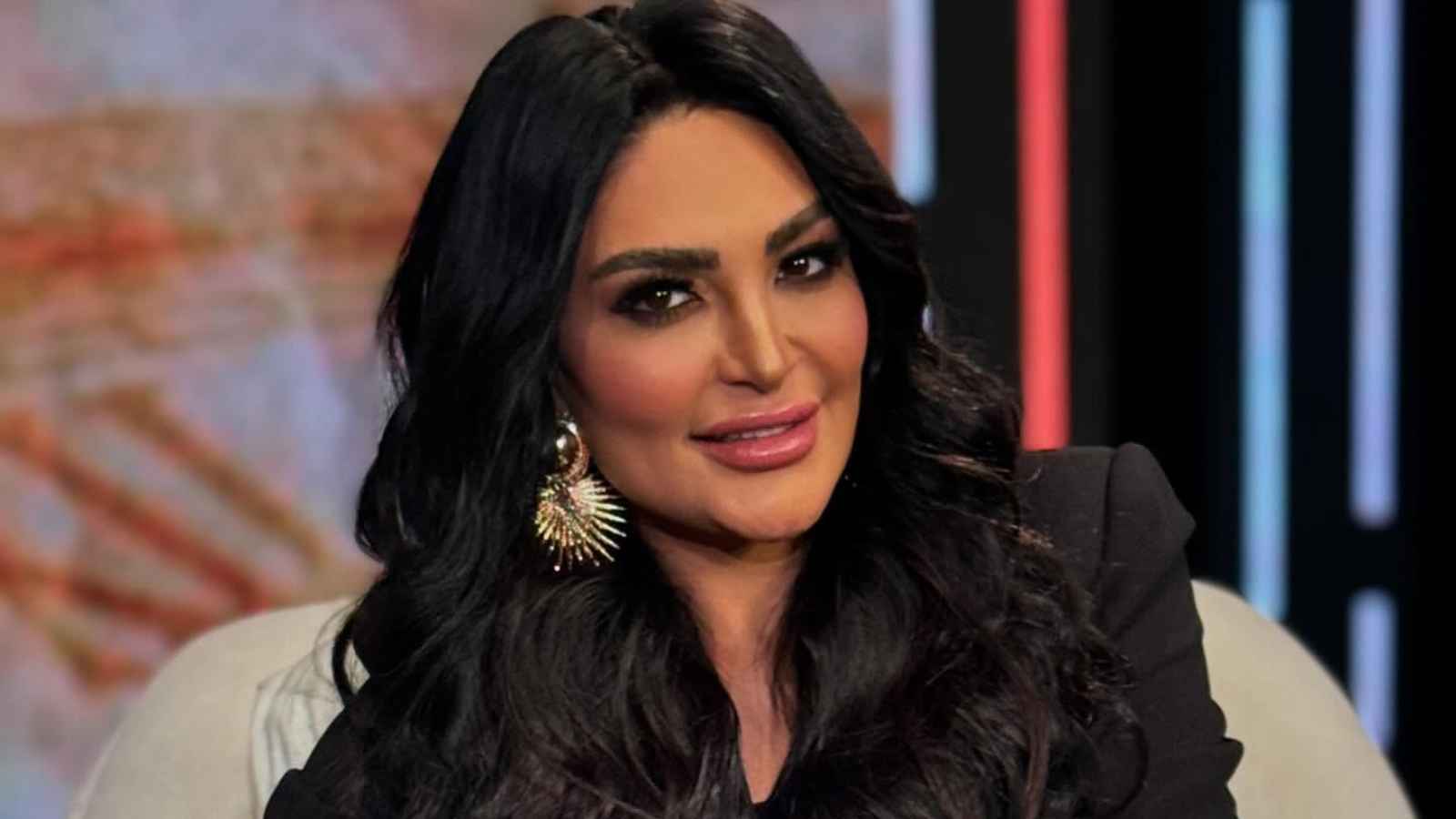 الإعلامية سالي عبد السلام تودع توأمها وتوجه رسالة مؤثرة