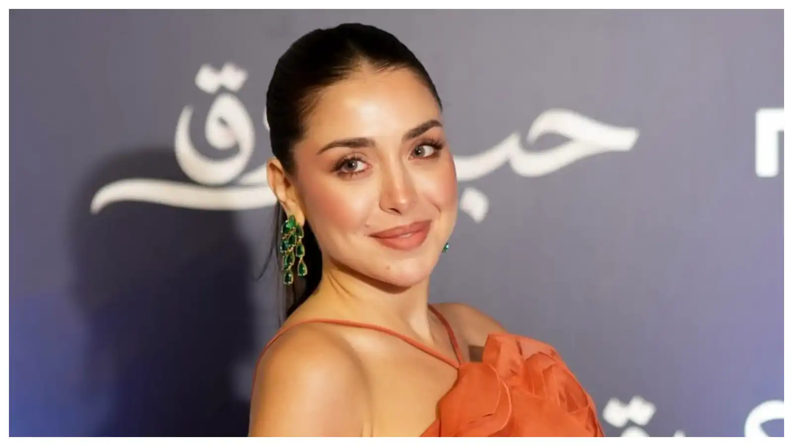 قبلة هيا مرعشلي وأنس طيارة في مسلسل "حب ع ورق" تحدث ضجة