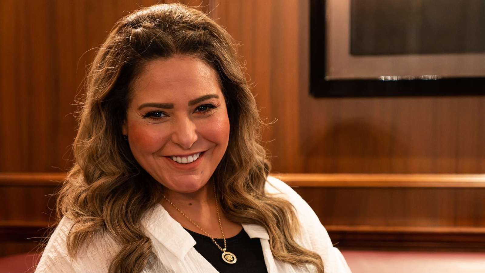 الفنانة صابرين