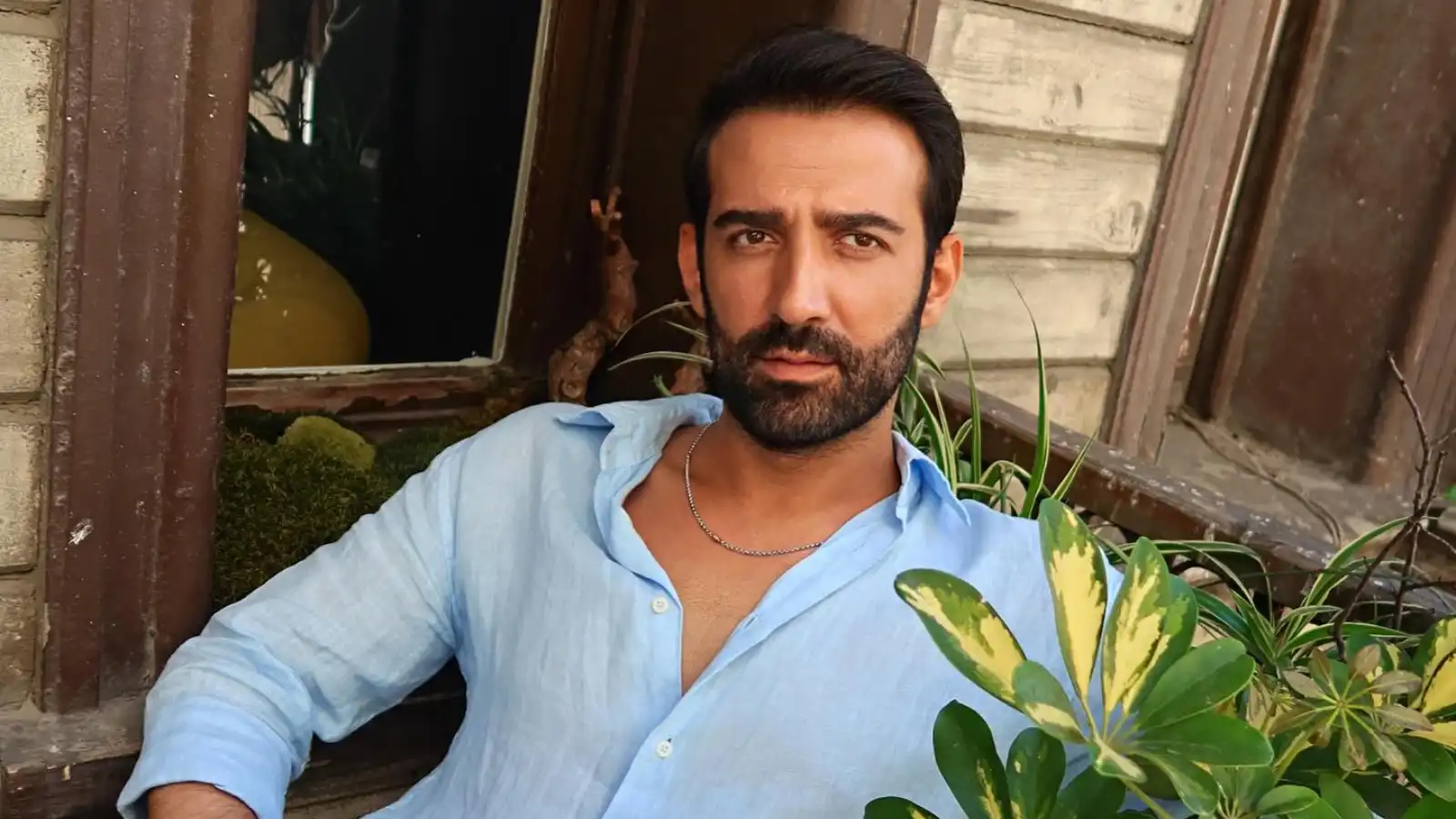نجم المدينة البعيدة يتصدّر المنضمين إلى مسلسل "الحب والعرش"