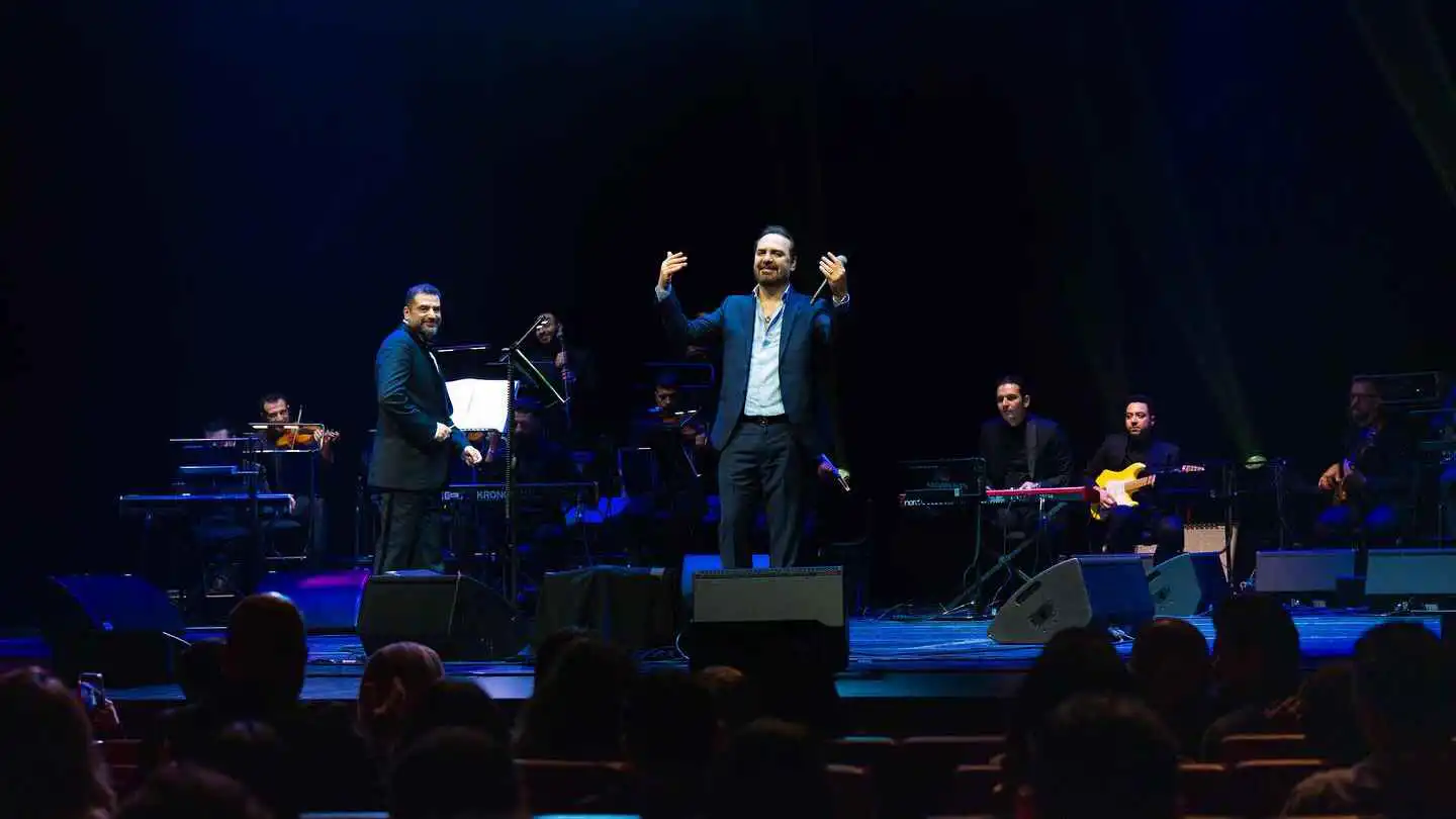 وائل جسار ومحمد شاكر وآدم يصلون إلى الرياض تمهيدا لحفلهم (فيديو)