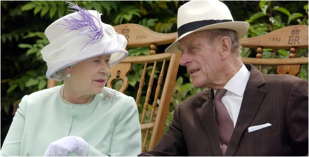 هل تتنحى الملكة إليزابيث عن العرش بعد وفاة زوجها؟