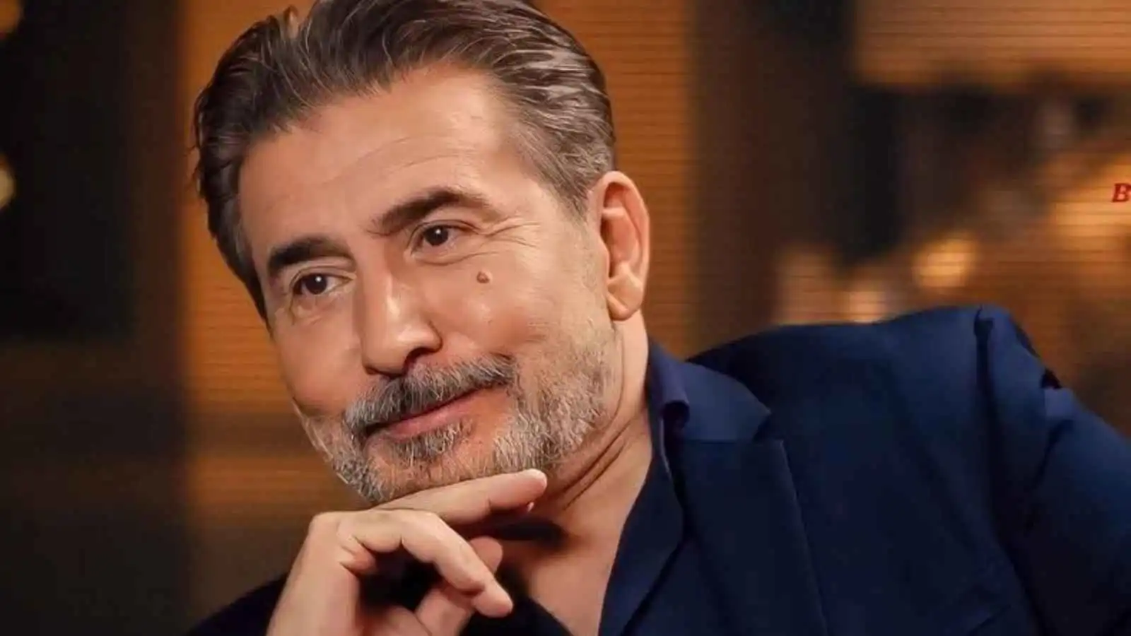 ماذا يفعل عابد فهد مع أشرف حكيمي ومحمد صلاح ورياض محرز؟