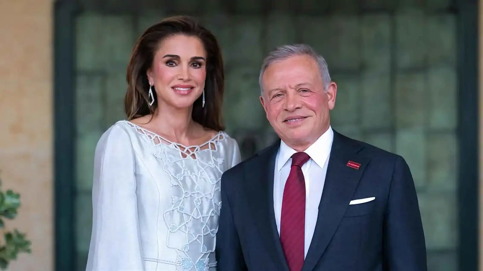 الملكة رانيا تحتفي بذكرى زواجها الـ33