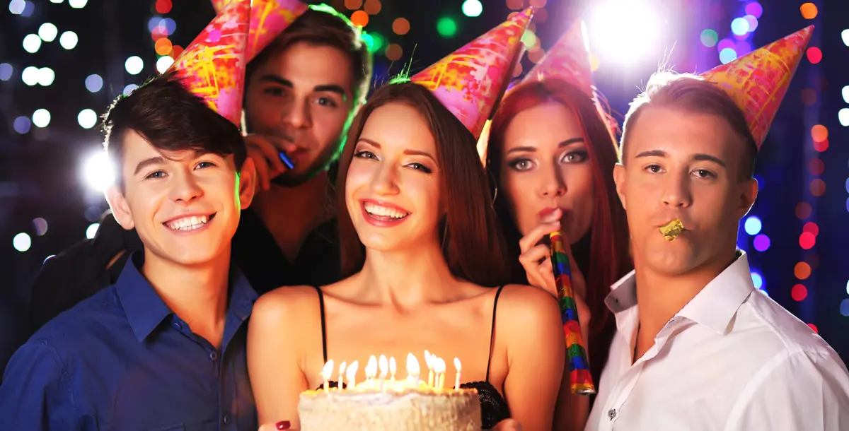 تطبيق فيسبوكي رائع للاحتفال بعيد ميلادك!