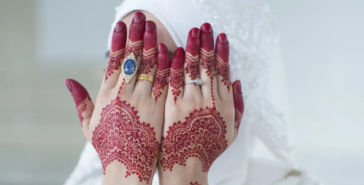 سعودي يهجر عروسه أثناء الزفاف بسبب حقها في القيادة!
