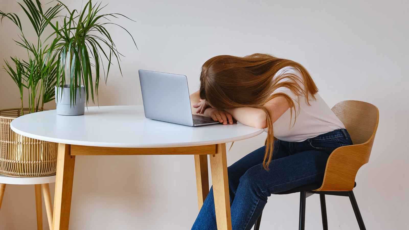 إرهاق مهني أم اكتئاب؟