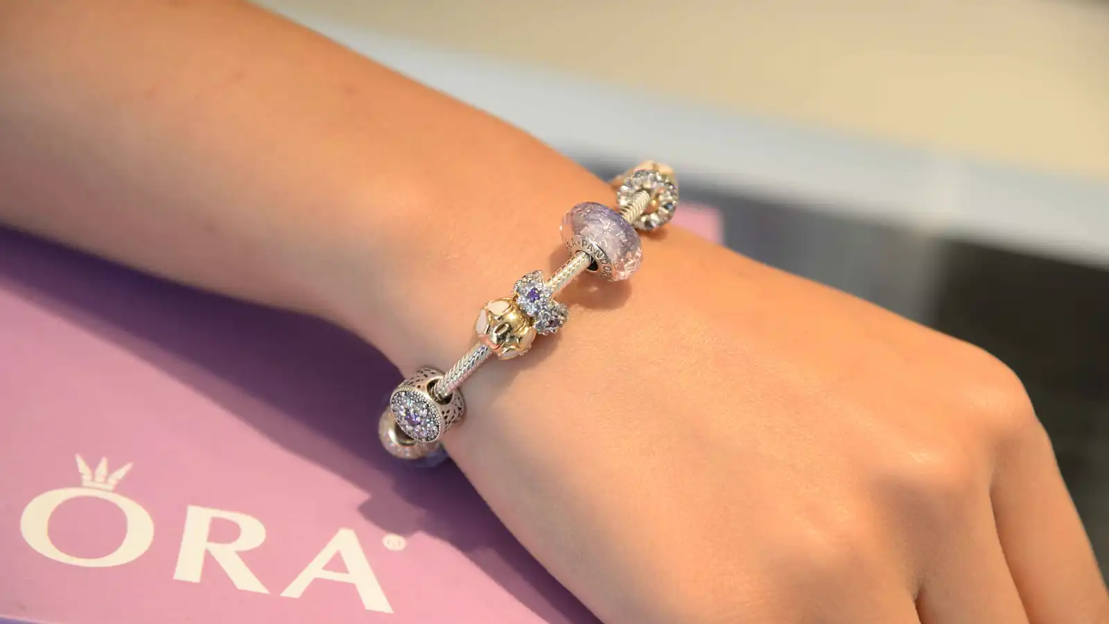 Pandora تختار البلاتين بدل الفضة لمواجهة ارتفاع الأسعار