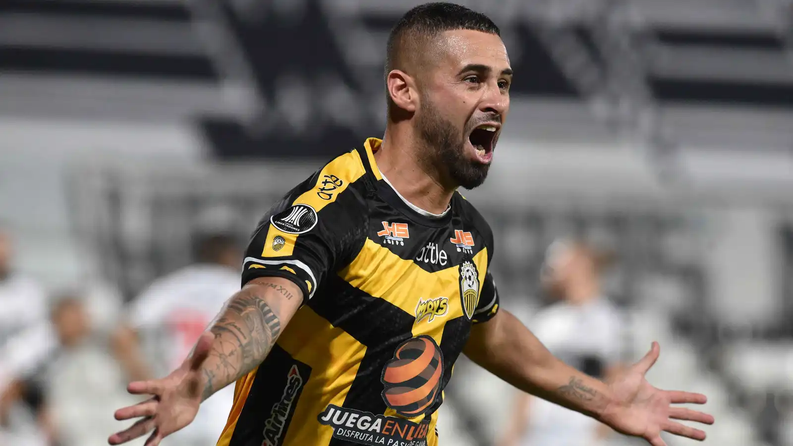 زلزال فنزويلا يخطف عائلة لاعب كرة قدم أرجنتيني