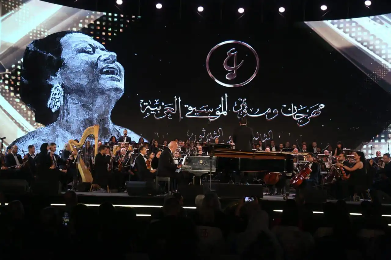 عمر خيرت يعزف على قلوب جمهور مهرجان الموسيقى العربية (صور) 