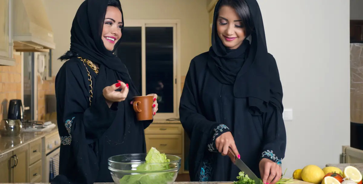 مها الشمري.. أول سعودية تدير مطعمًا طاقمه بالكامل من النساء!