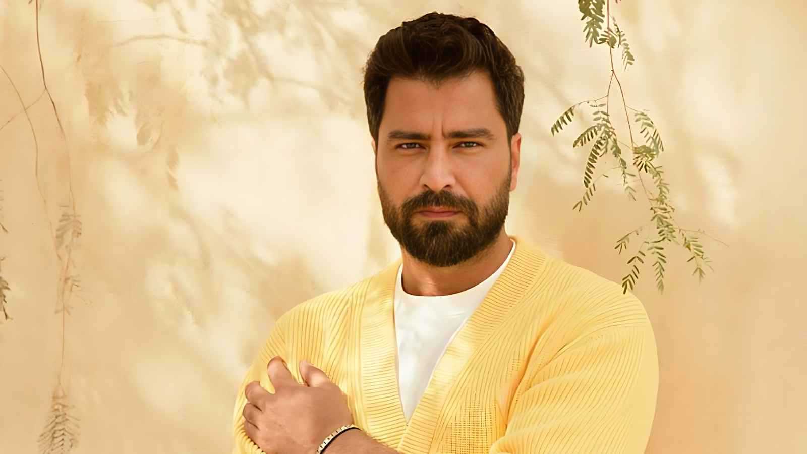 معتصم النهار يستعرض جائزة أفضل ممثل من Trend Awards