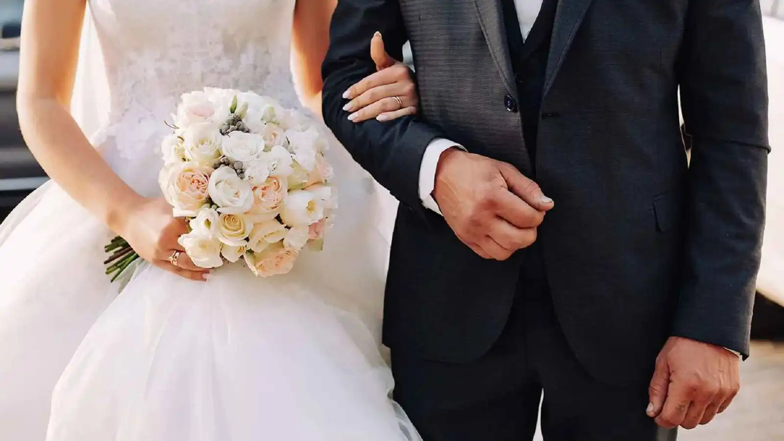 رجل أعمال فرنسي يبتكر أغرب طريقة لتمويل زواجه