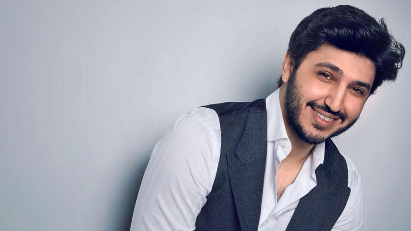 محمد فضل شاكر يتألق في الساحل الشمالي (صور)