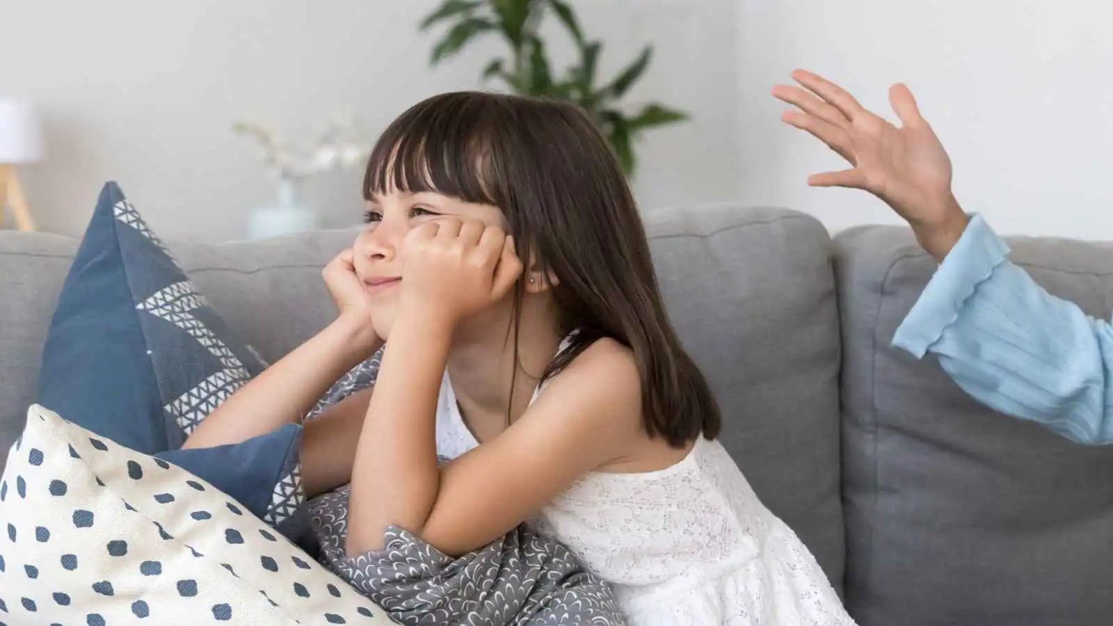 9 علامات تكشف أن طفلك مدلل جدا