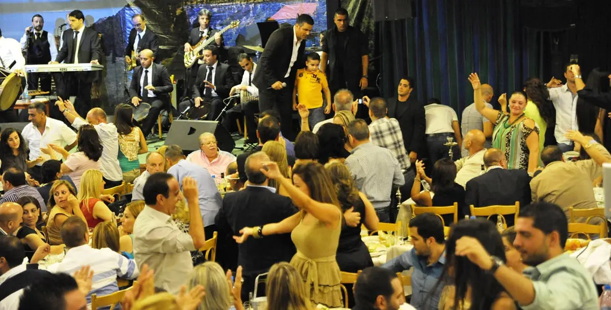حفل ضخم لنجوم لبنان بمطعم الفردوس في بيروت