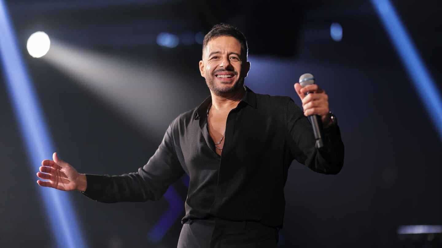 محمد حماقي يطرح ألبومه الجديد "سمعوني"
