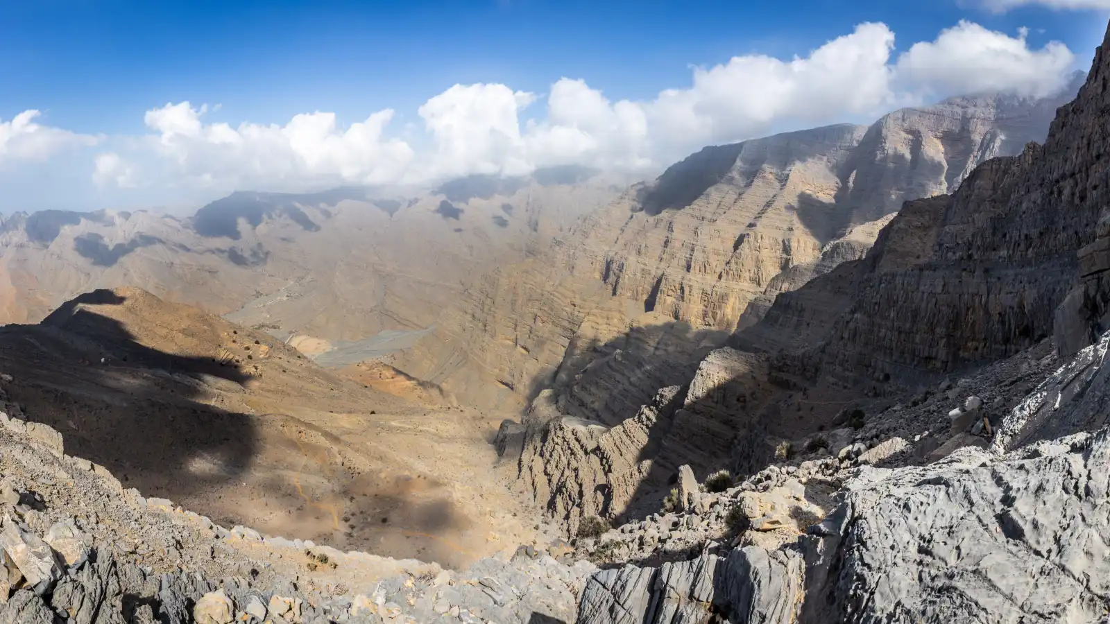 أفضل أنشطة المشي الجبلي والمغامرات في وادي غليلة