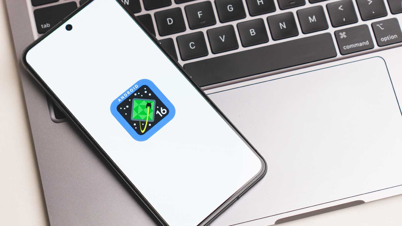 ميزات أندرويد 16 لتحسين تجربة المستخدم اليومية