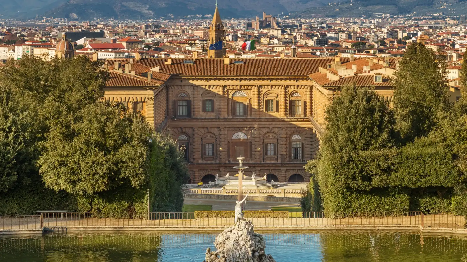 قصر بيتي وجنّات بوبولي Palazzo Pitti & Boboli Gardens