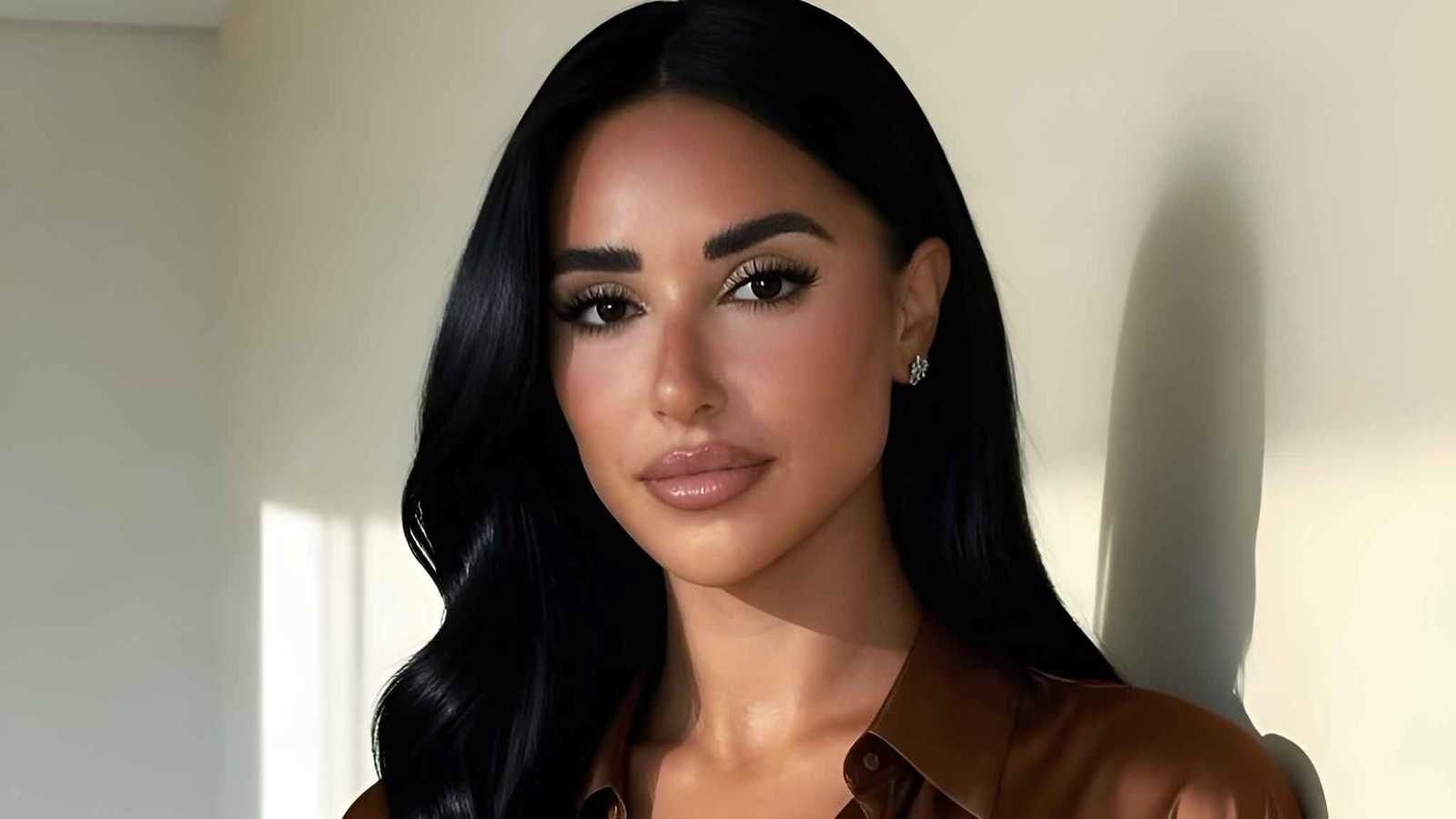 آية سماحة تثير الجدل بصورة رومانسية مع زوجها