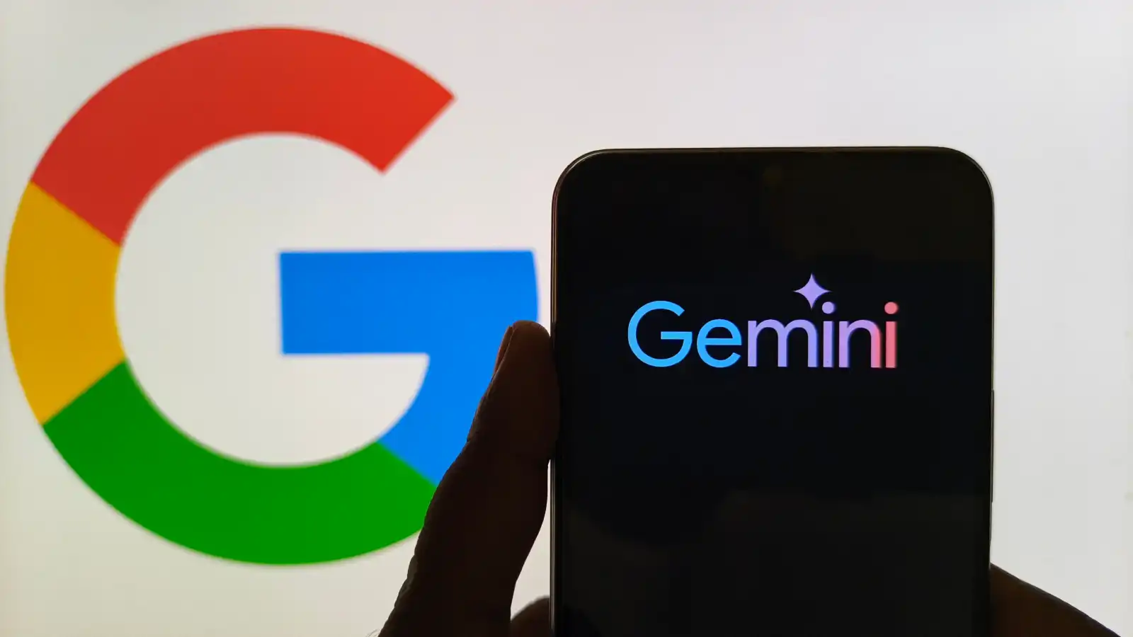 غوغل تضيف إلى Pixel 11 ميزة ذكية لحظر المكالمات المزعجة