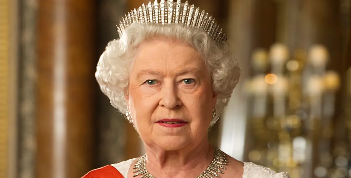 ما هي المرة الوحيدة التي كسرت فيها الملكة إليزابيث البروتوكول؟