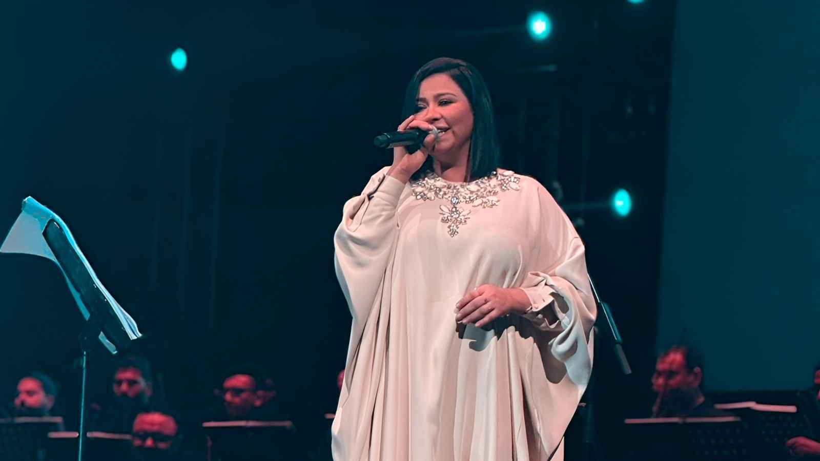 شيرين تنفي إقامة حفل مشترك مع فضل شاكر في الإمارات