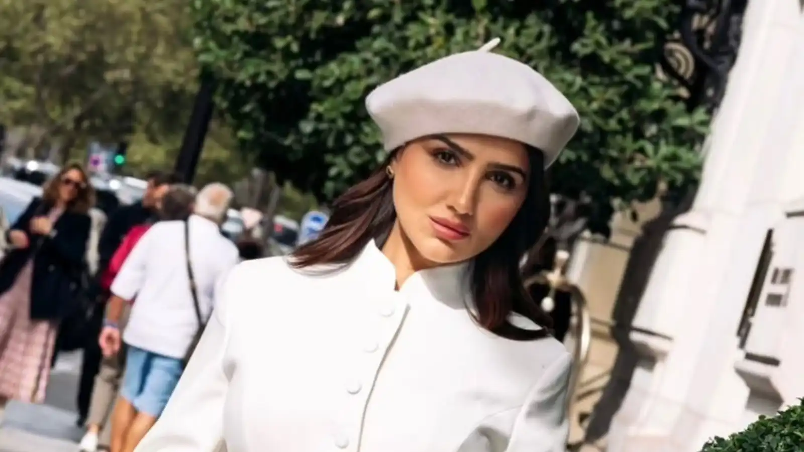 مي عمر تعلن انضمام سوسن بدر لمسلسل "الست موناليزا"