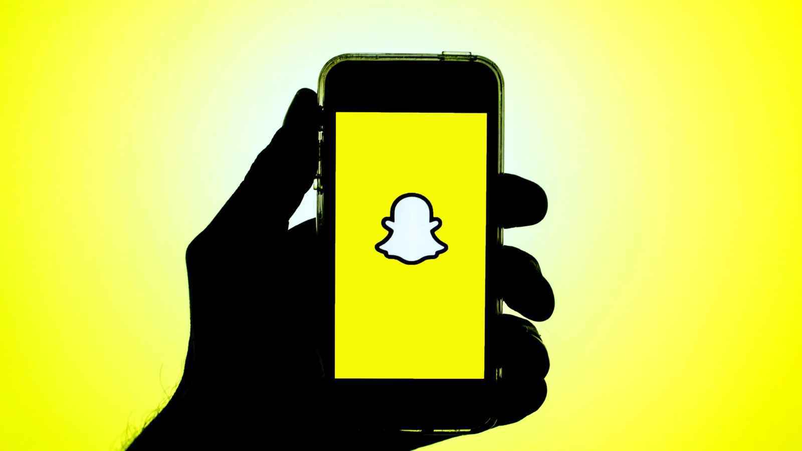 الأسباب الكاملة لتعطل سناب شات وأمازون وفودافون