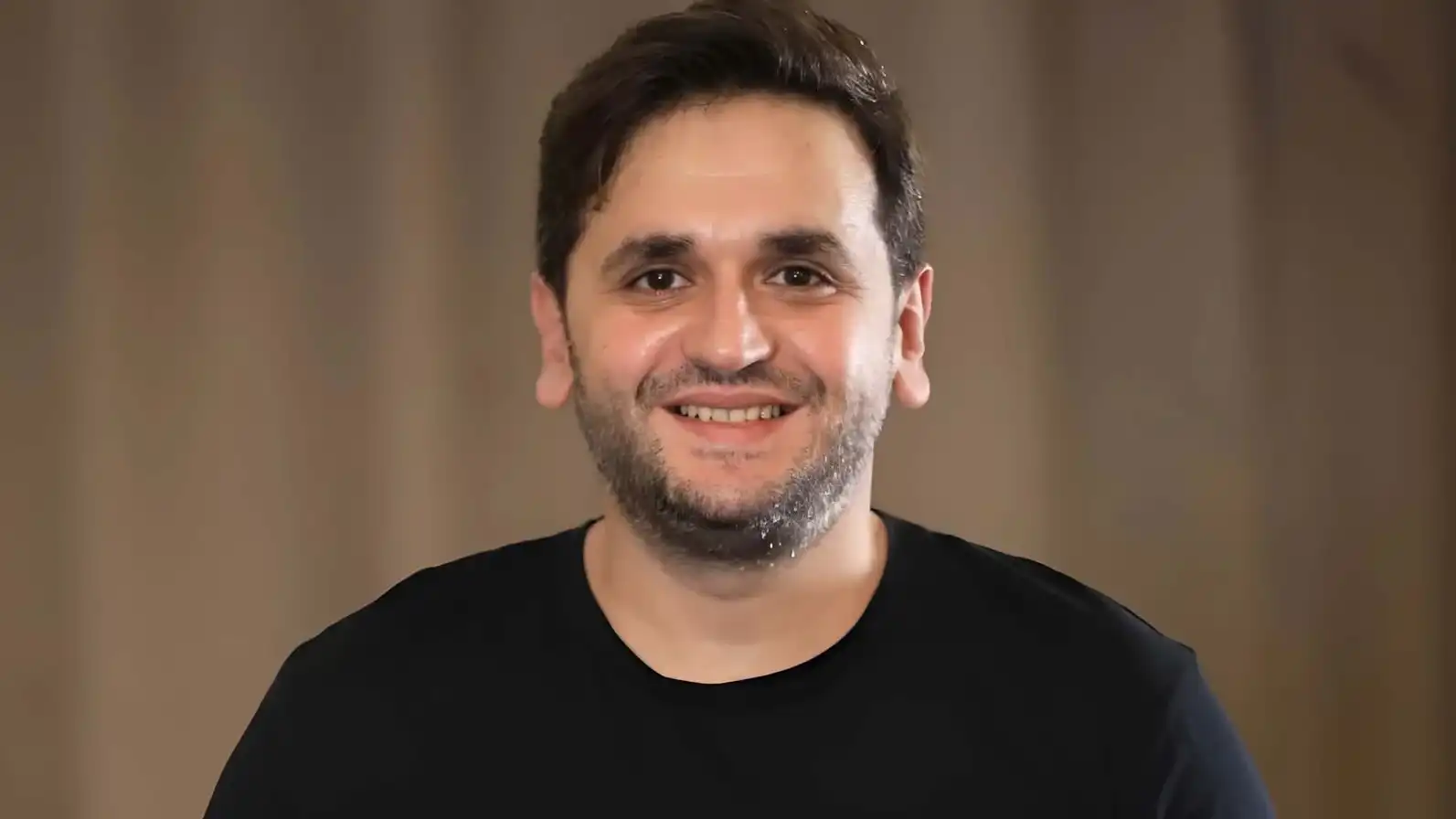 هل يشارك محمد سلام في "نيللي وشريهان 2"؟ هذا ما قاله مصطفى خاطر