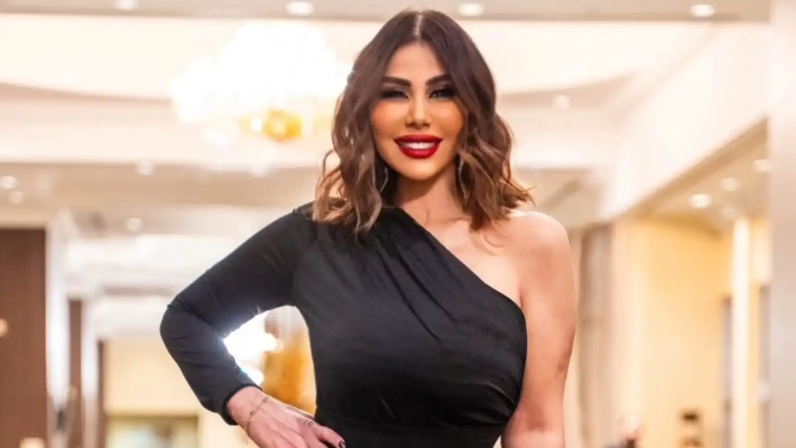 يمنى شري