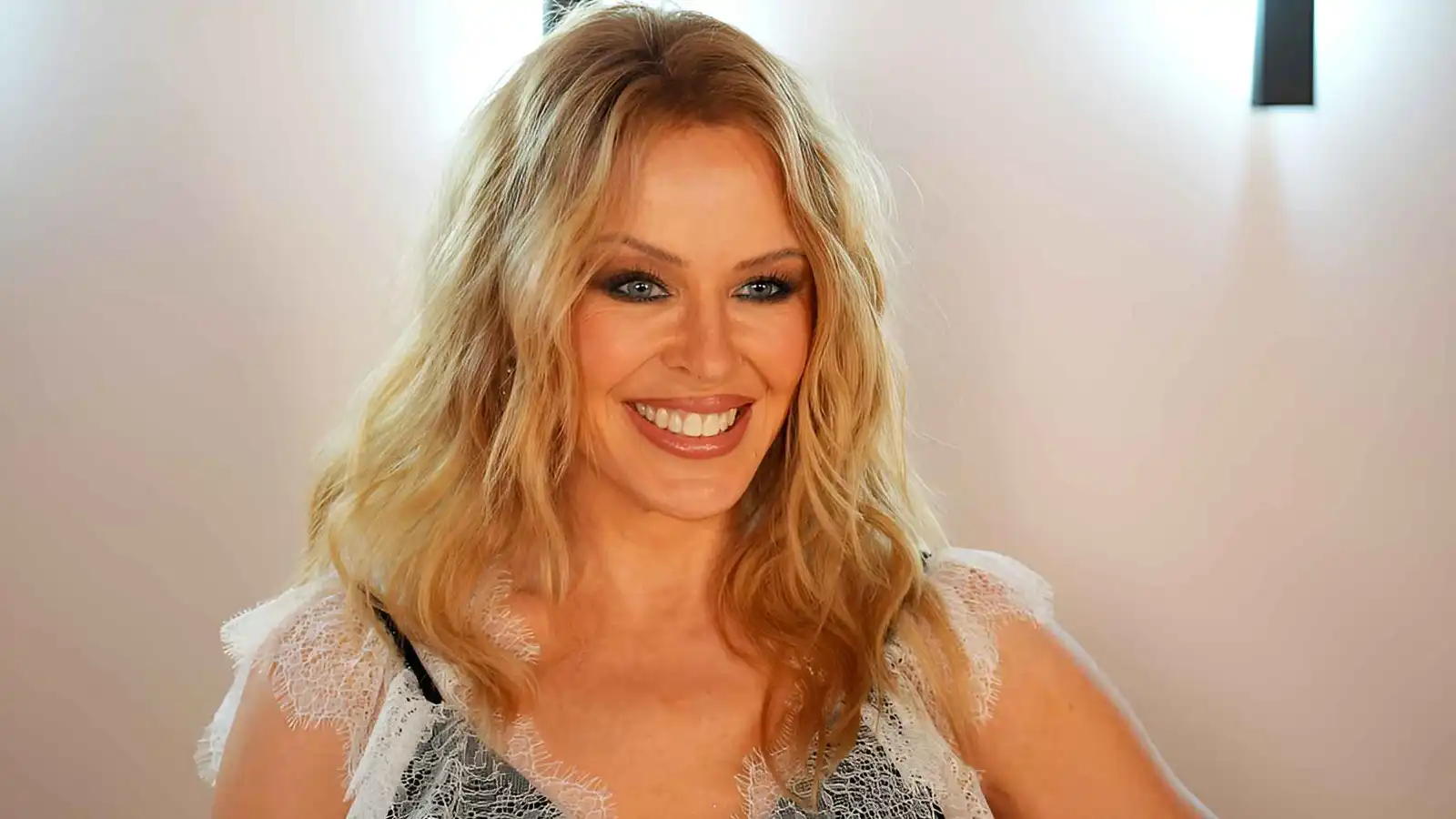 كايلي مينوغ وكوينتن تارانتينو يجتمعان في فيلم مرتقب