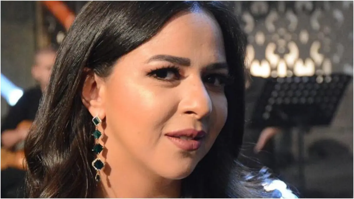 إيمي سمير غانم تؤدي مناسك العمرة في ظهورها الأول منذ رحيل والديها