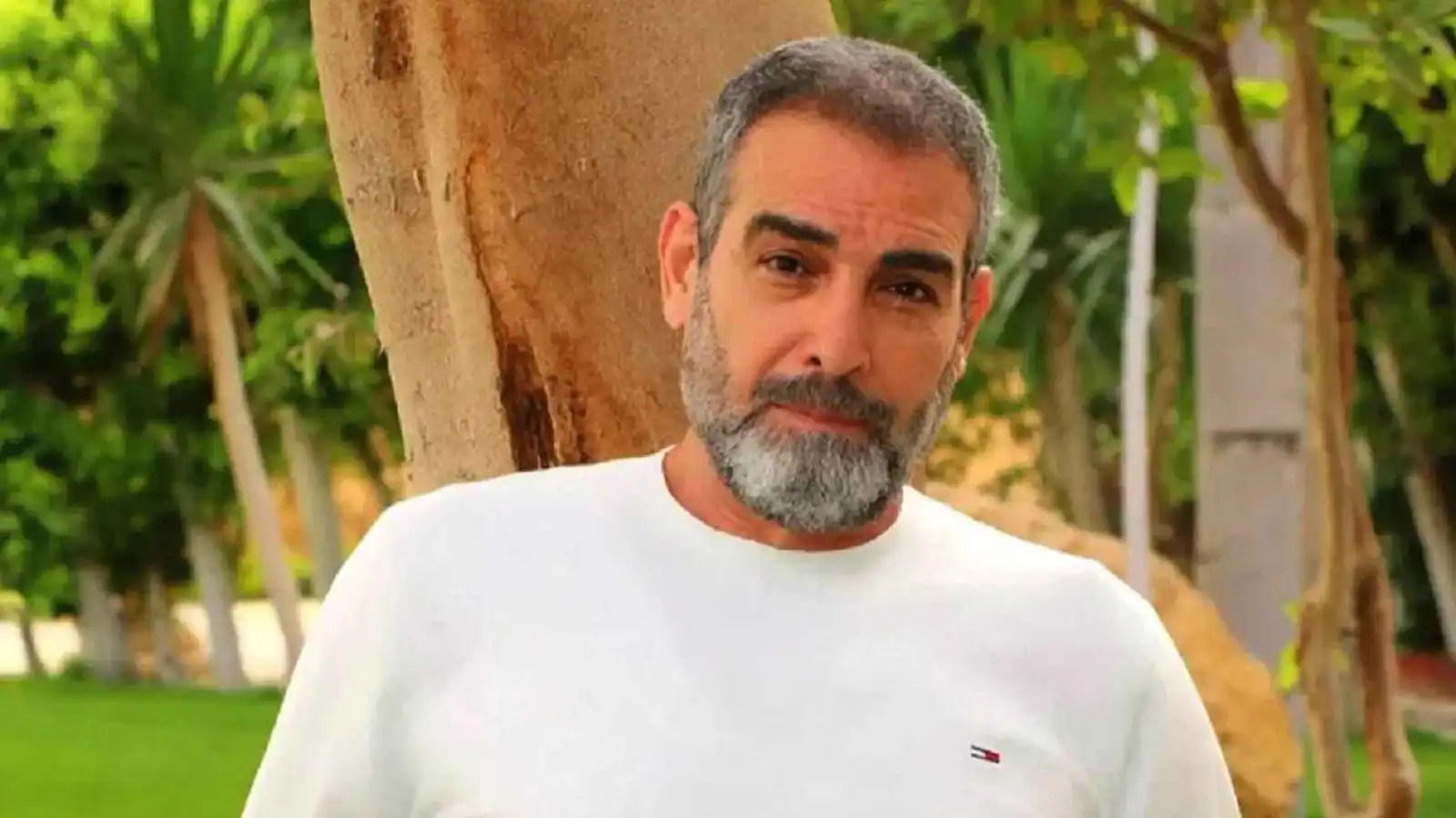 أحمد عبد العزيز يحرج حليمة بولند