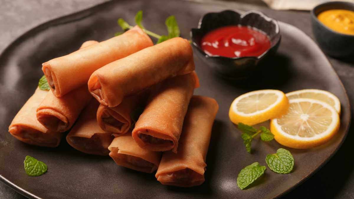 بوراك بالدجاج المقرمش بحشوة غنية ولذيذة 