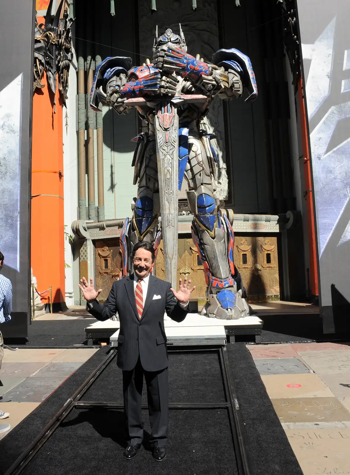 وفاة بيتر كولين.. صوت "أوبتيموس برايم" في سلسلة Transformers