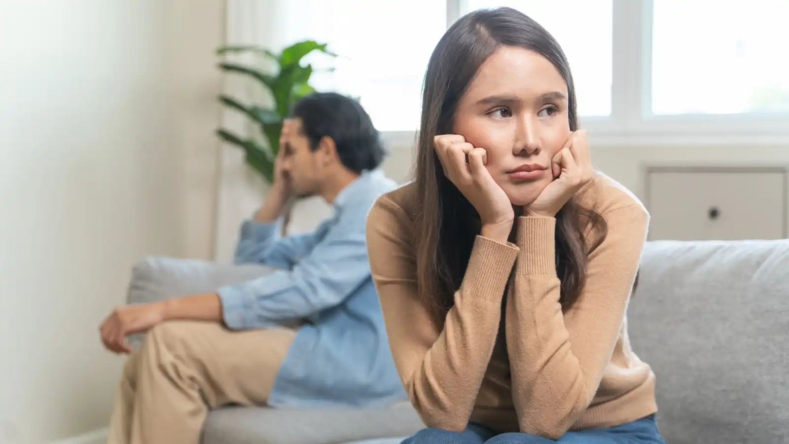لماذا يقل التعبير عن المشاعر بعد الارتباط وكيف تتعاملين معه