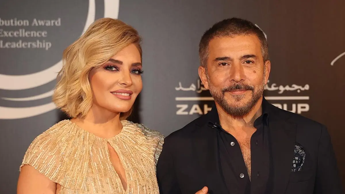 عابد فهد يخوض تجربة التقديم التلفزيوني للمرة الأولى مع زوجته في رمضان
