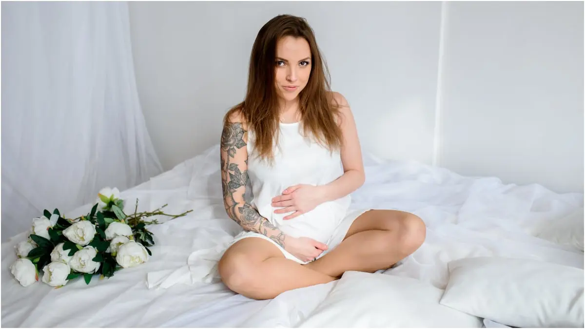 هل من الآمن رسم الوشم أثناء الحمل؟