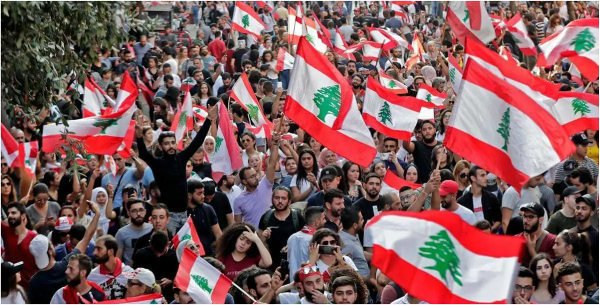 نجوم لبنان "تحت رحمة" الاحتجاجات.. لا نشاطات فنية حتى إشعار آخر!