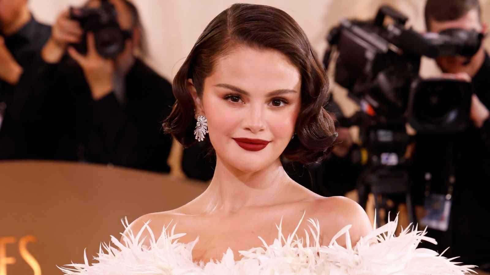 سيلينا غوميز مخرجة لأول مرة خلف الكاميرا 