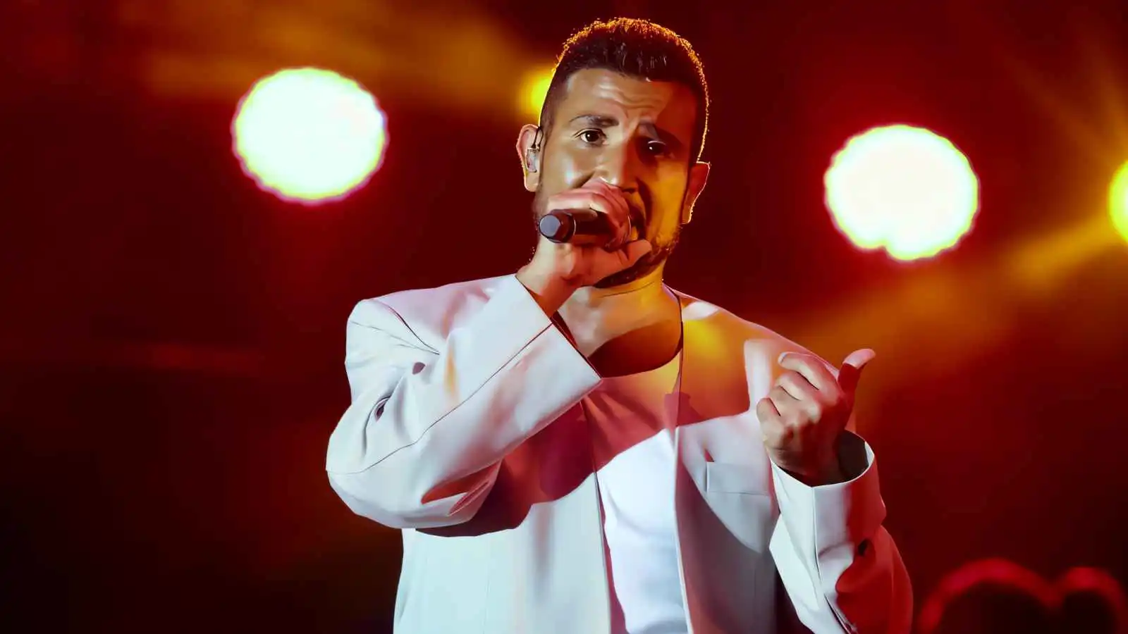 أحمد سعد مفاجأة برومو فيلم "فيها إيه يعني" لـ ماجد الكدواني