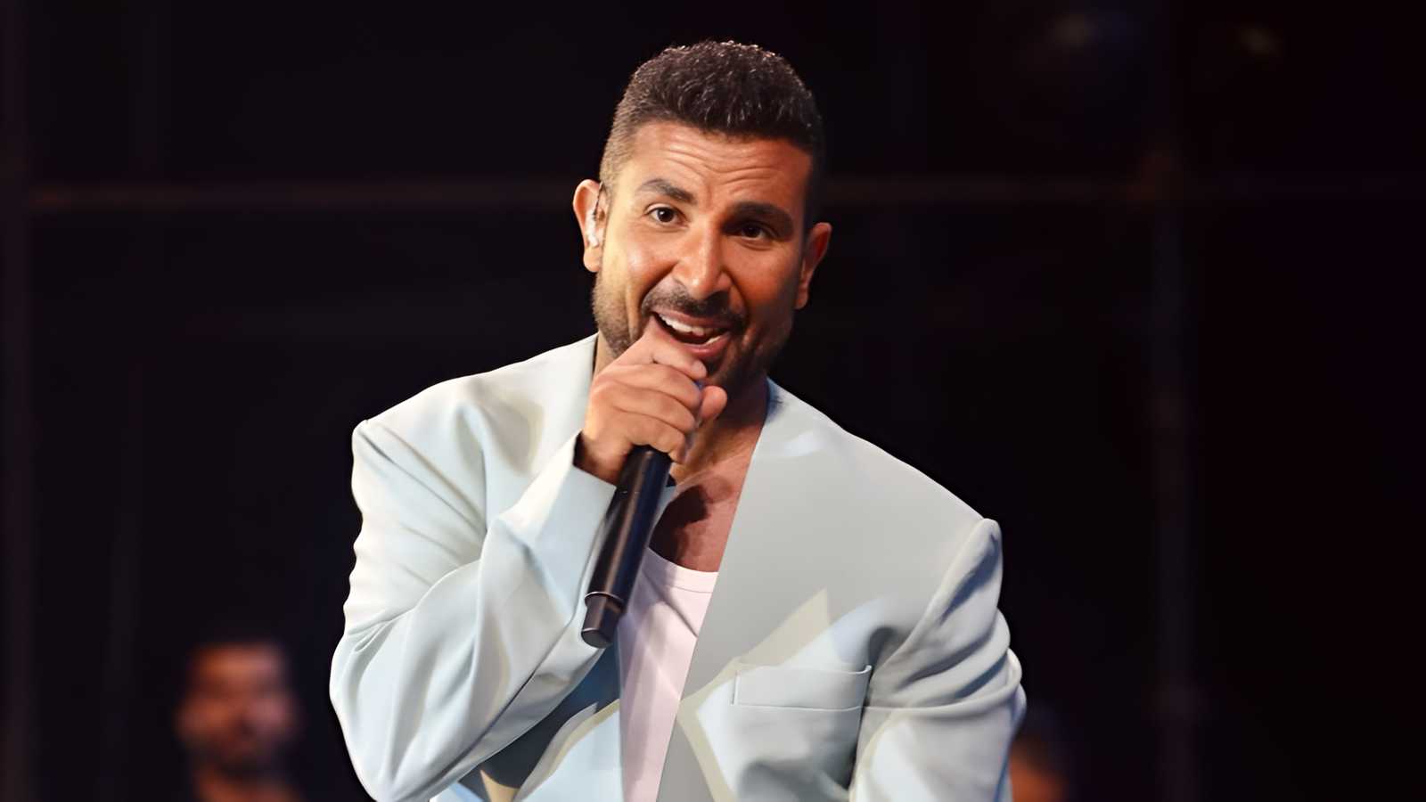 أحمد سعد يمازح رامي صبري ويكشف موعد عودته للغناء