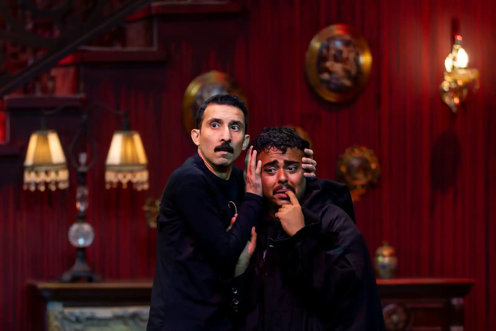 مسرحية "قطعة 6 شارع 6 بيت 6"