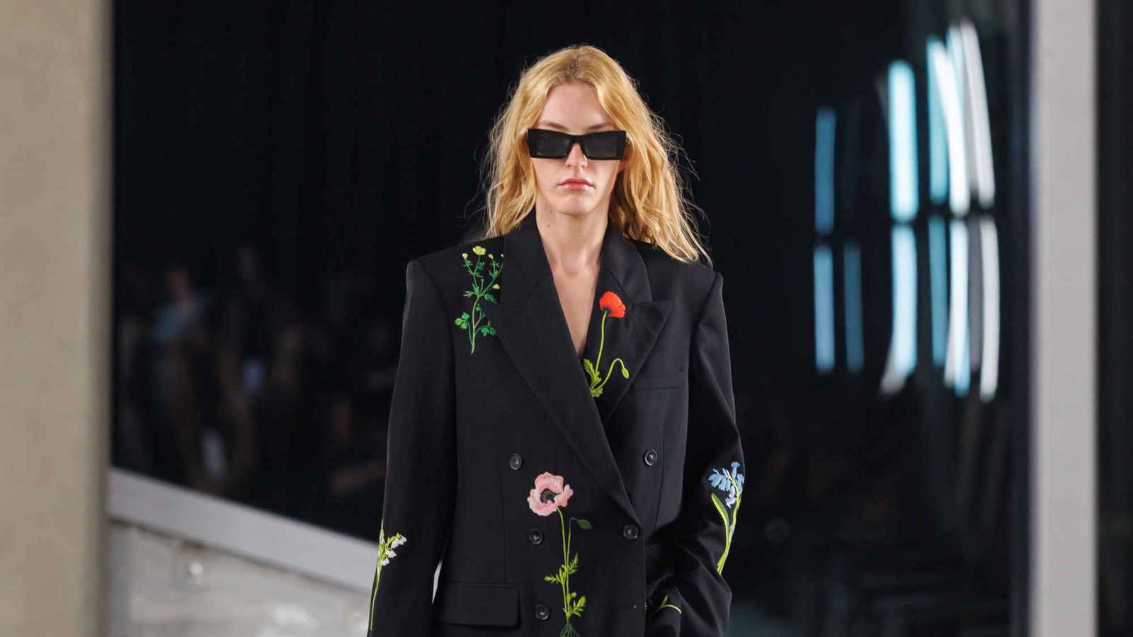 أناقة مستدامة بروح عربية... عرض Stella McCartney في الرياض