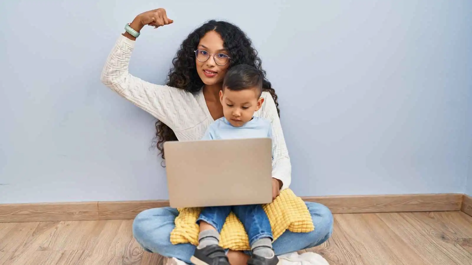 هكذا تصبحين أمًّا واثقة وتحققين الإنجازات